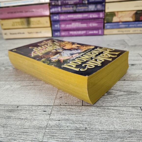 Lovely Lying Lips by Valerie Sherwood 1983 First Print Warner Paperback Romance - Picture 11 of 14